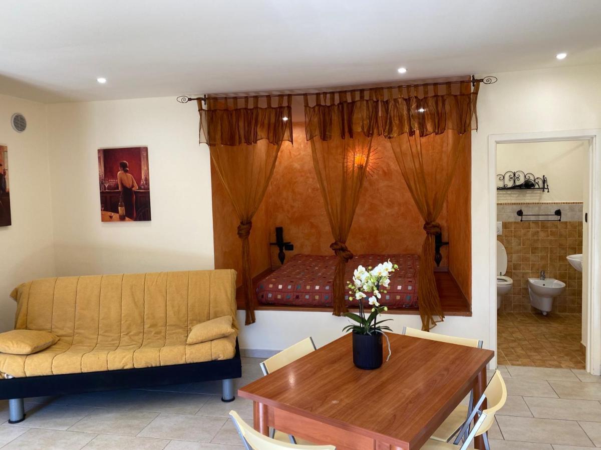 Residenza Costarossa Apartment Imperia Room photo